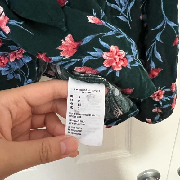 Flowy tie front blouse - Picture 4 of 5